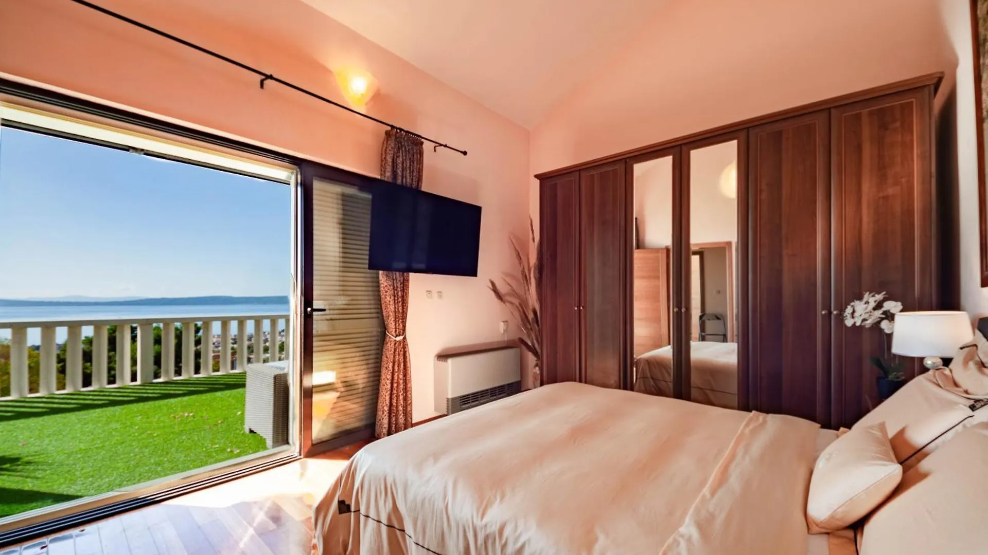 Villa Sun Nest Kastela